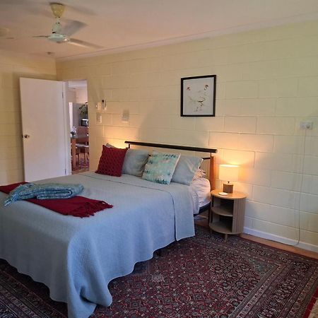 J & Ella'S Holiday House - 2 Bedroom, 2 Bathroom Home Cooktown Exteriör bild