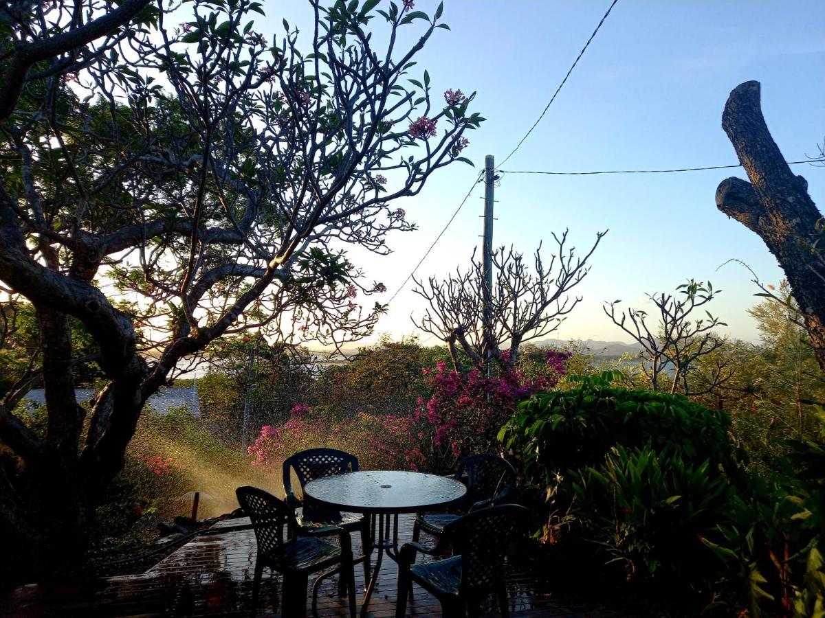 J & Ella'S Holiday House - 2 Bedroom, 2 Bathroom Home Cooktown Exteriör bild