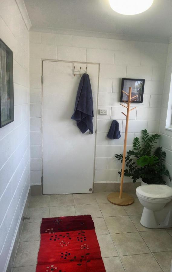 J & Ella'S Holiday House - 2 Bedroom, 2 Bathroom Home Cooktown Exteriör bild