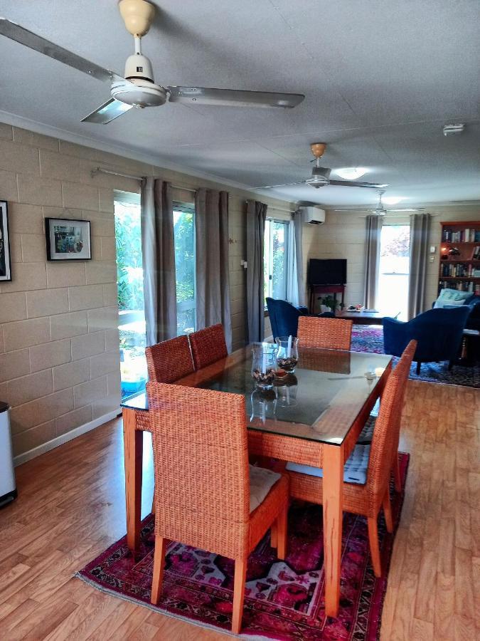 J & Ella'S Holiday House - 2 Bedroom, 2 Bathroom Home Cooktown Exteriör bild