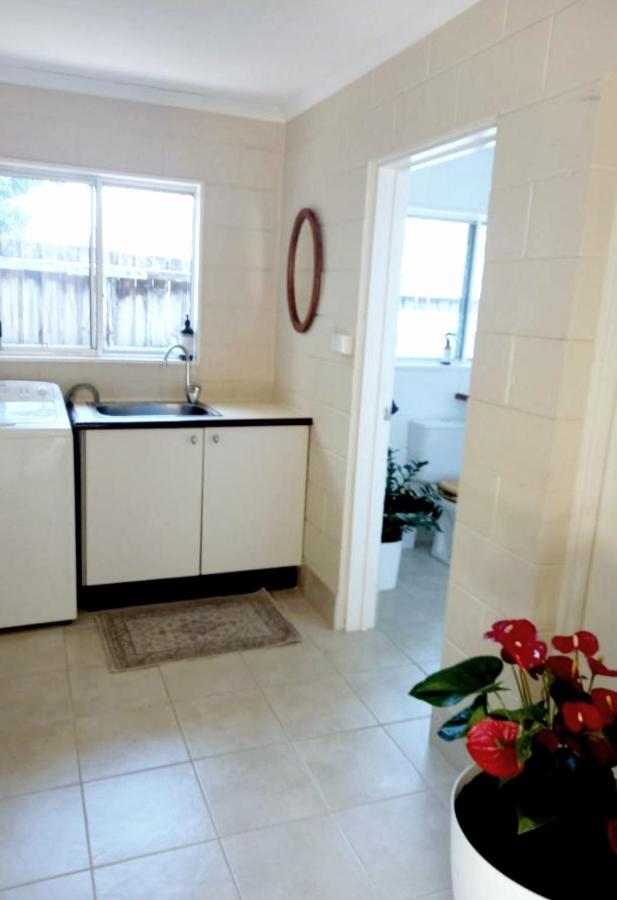 J & Ella'S Holiday House - 2 Bedroom, 2 Bathroom Home Cooktown Exteriör bild