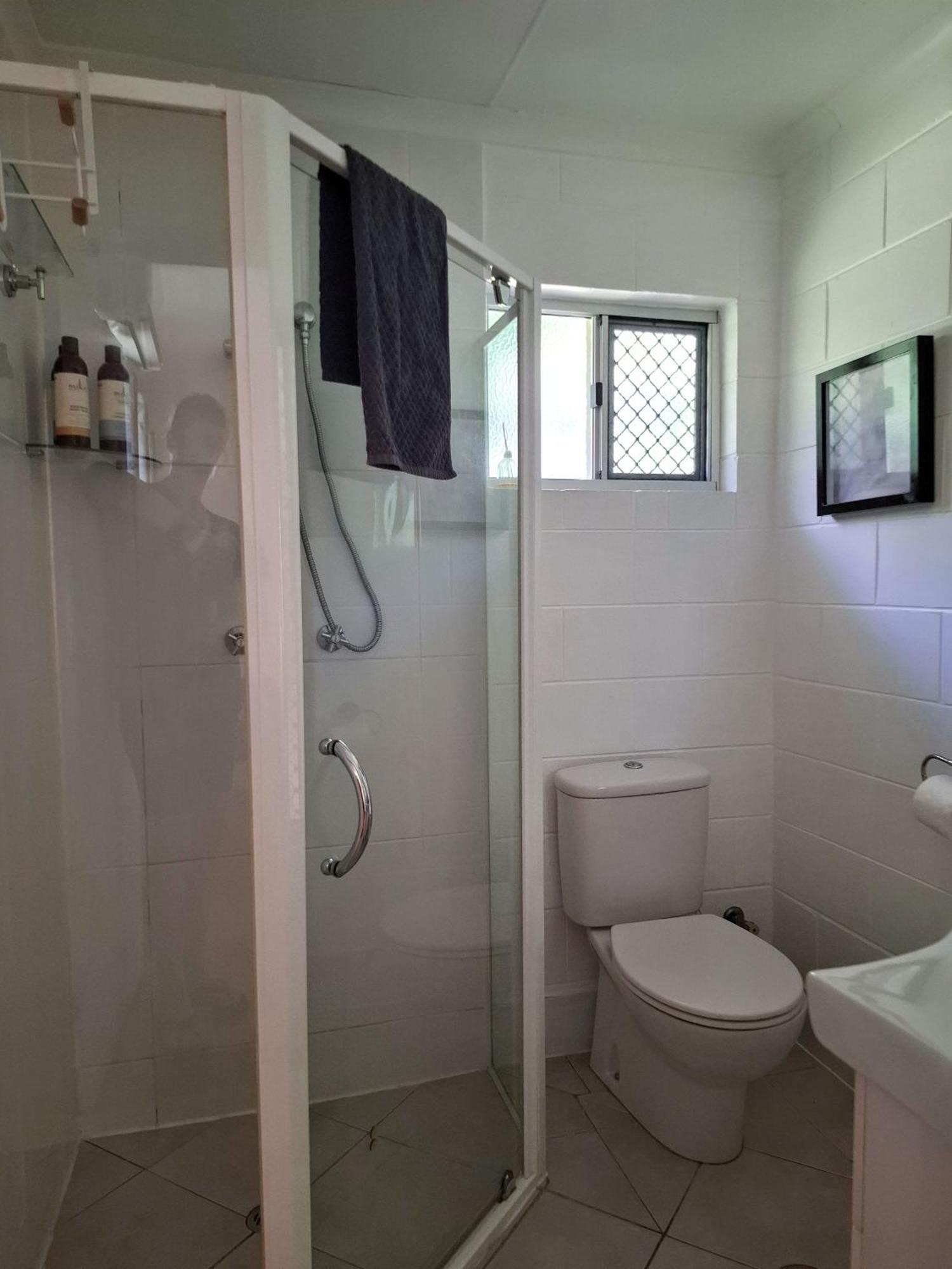 J & Ella'S Holiday House - 2 Bedroom, 2 Bathroom Home Cooktown Exteriör bild