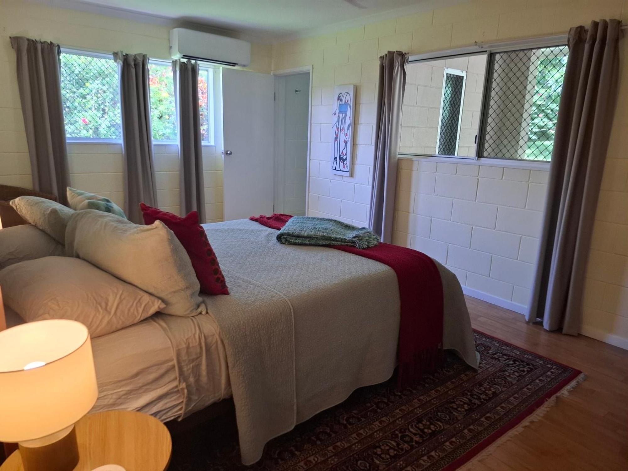 J & Ella'S Holiday House - 2 Bedroom, 2 Bathroom Home Cooktown Exteriör bild