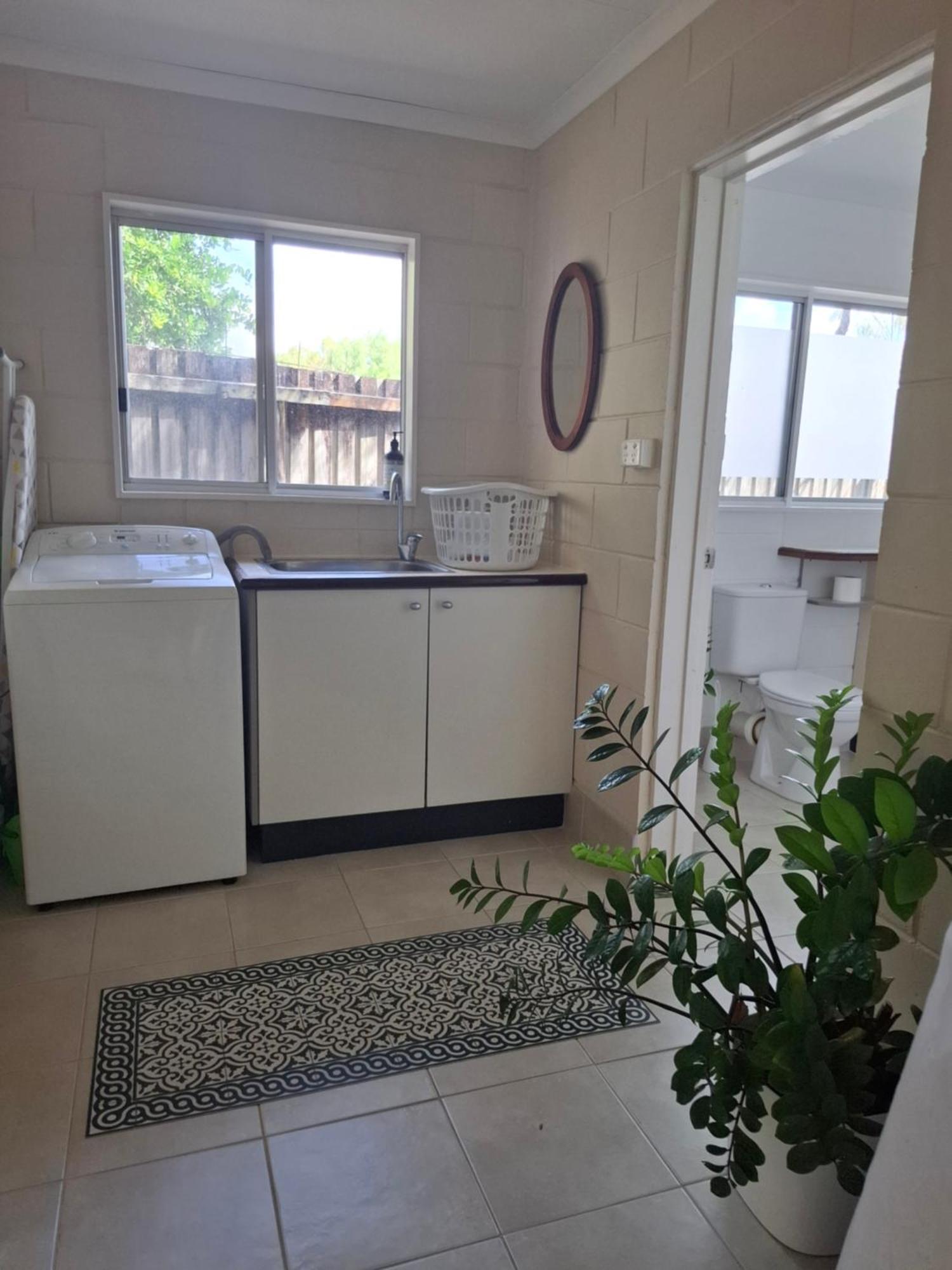 J & Ella'S Holiday House - 2 Bedroom, 2 Bathroom Home Cooktown Exteriör bild